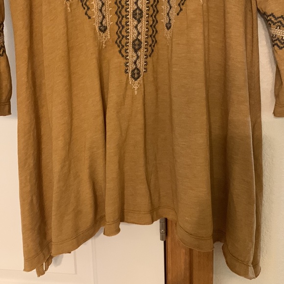 Johnny Was embroidered top - Picture 5 of 14